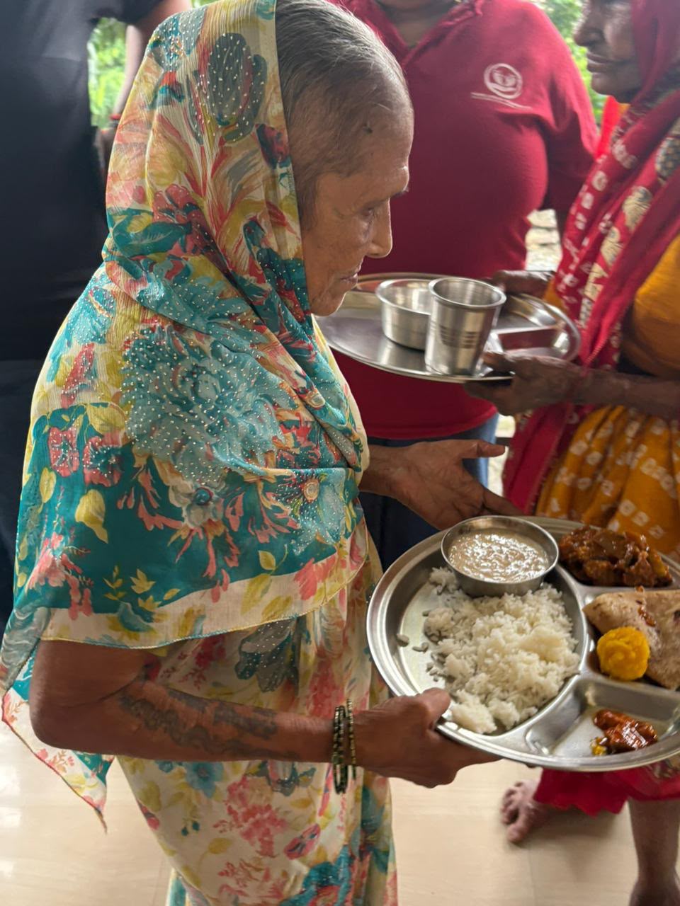 Thodi Si Care, Bahut Saari Muskaan: Old Age Home Support Drive